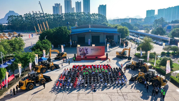 近日，2024年桂渝川甘青新六?。▍^(qū)、市）西部陸海新通道建設(shè)全國(guó)引領(lǐng)性勞動(dòng)和技能競(jìng)賽決賽圓滿舉辦。甘肅省代表隊(duì)取得集體第三名的好成績(jī)，甘肅建投職工肖登安奪得第一名，李文斌、張有德分獲第七名、第九名佳績(jī)