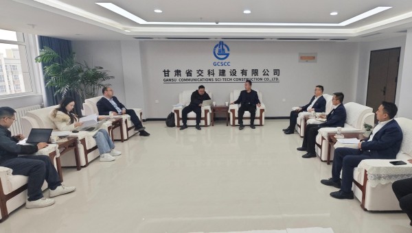3月27日，順豐集團一行到甘肅省交科建設有限公司考察調研，雙方就各自發(fā)展優(yōu)勢、未來合作領域與方向、促進國企民企協(xié)同發(fā)展等方面進行了深入座談交流。